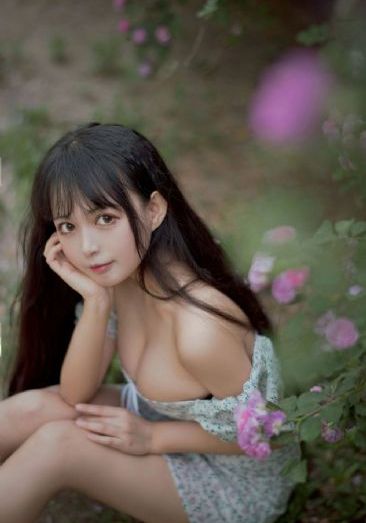 女王的脚奴视频vk_中英字幕1080