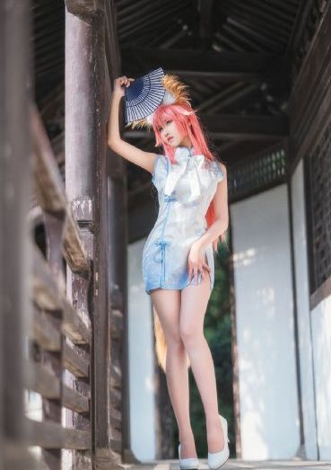 撅着光屁屁被主人打_1080P在线播放观看