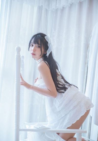 跨坐在腿上压了下去_720免费观看