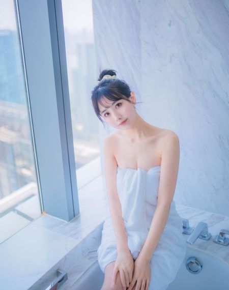 二次元美女的游戏_BD英语高清免费观看