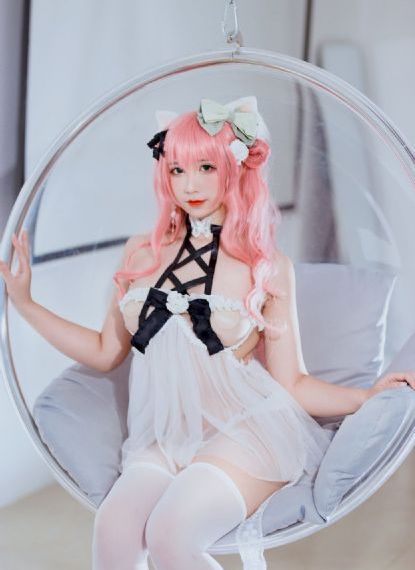 亚洲 欧美 制服 综合 另类_4K手机免费观看完整
