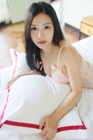 办公室play秘书跪趴_超清手机在线看